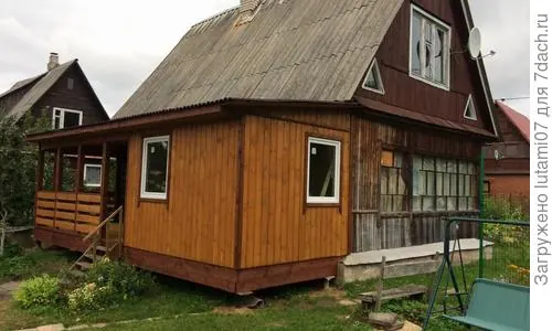 Обогреватель не спасал. Разобрали стену — и стало понятно почему
